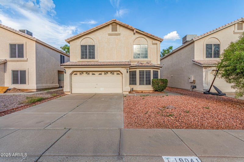 19041 37th St, Phoenix, AZ 85050