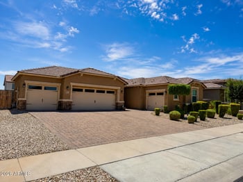 19045 W Mercer Ln, Surprise, AZ 85388