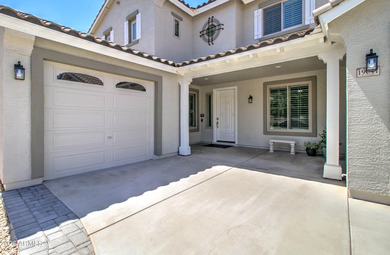 19047 Raven Dr, Queen Creek, AZ 85142