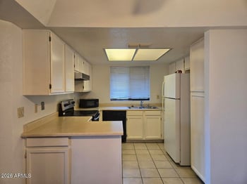 1905 University Dr #102, Tempe, AZ 85288