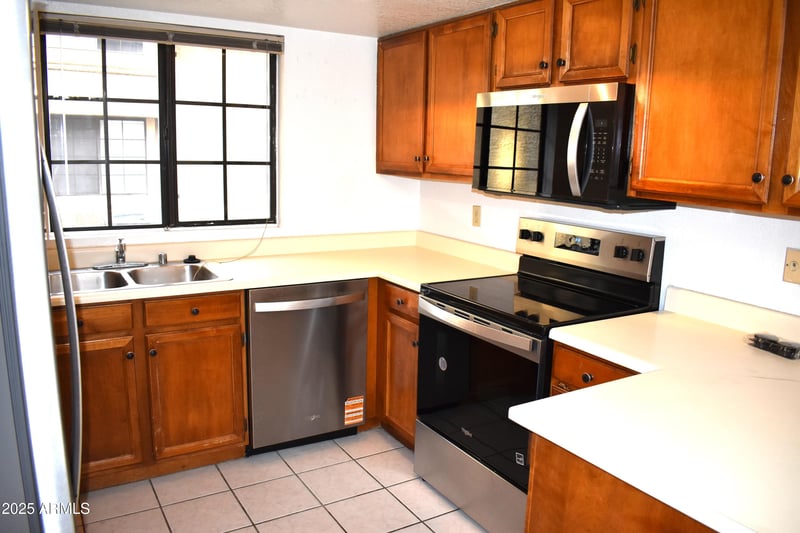 1905 University Dr #157, Tempe, AZ 85288