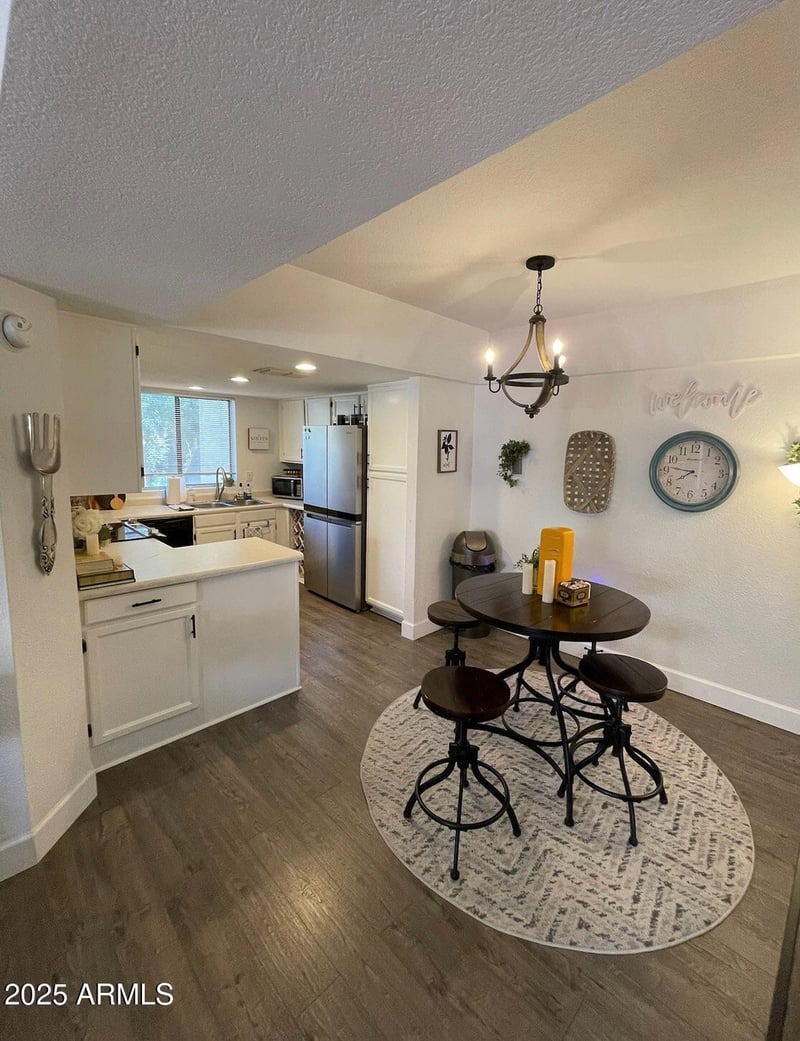 1905 University Dr #210, Tempe, AZ 85288