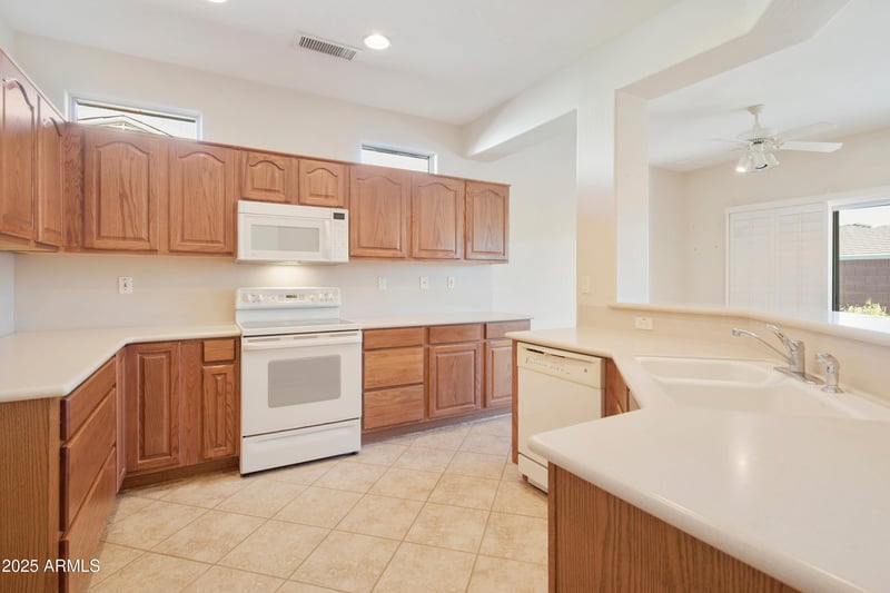 19051 Aztec Point Dr, Surprise, AZ 85387