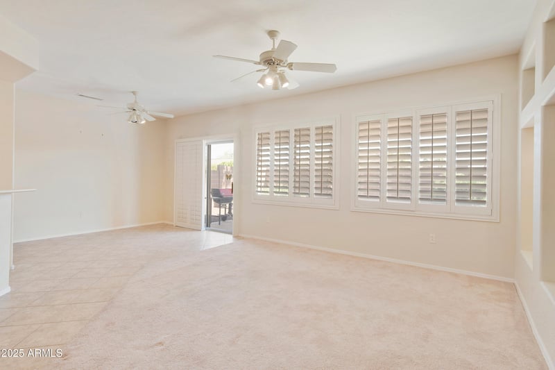 19051 Aztec Point Dr, Surprise, AZ 85387