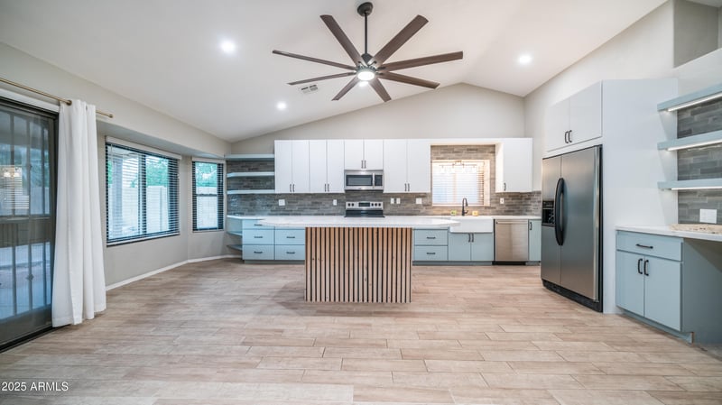 19055 5th Ave, Phoenix, AZ 85027