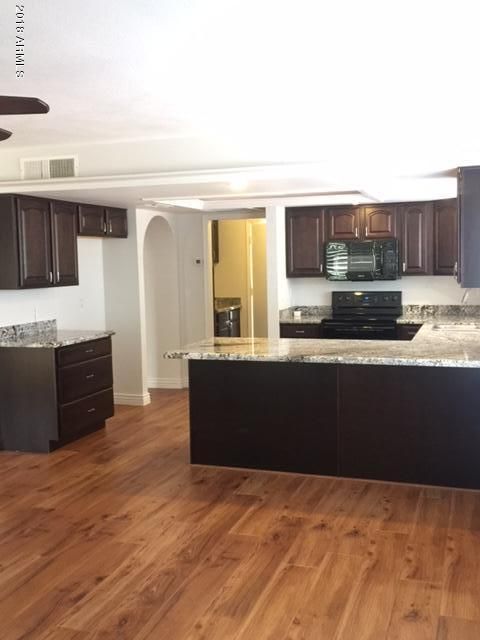 19056 N 96th Ave, Peoria, AZ 85382