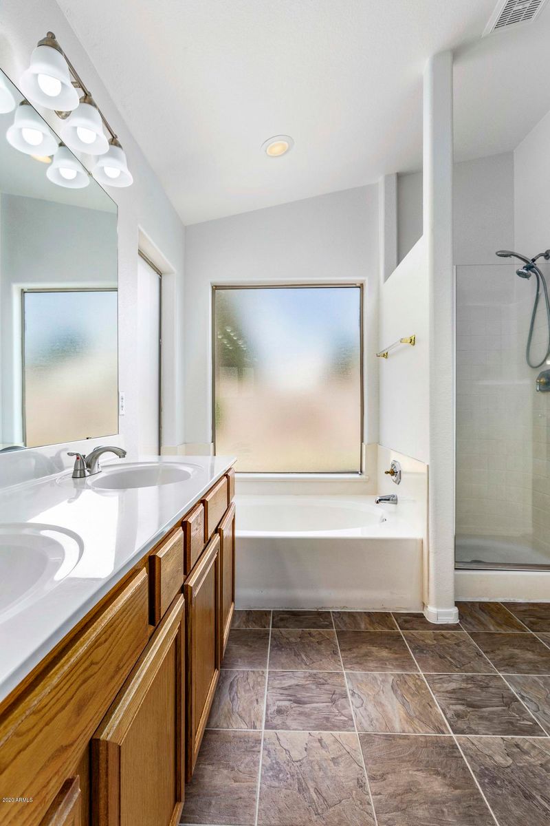 1906 E Tremaine Ave, Gilbert, AZ 85234