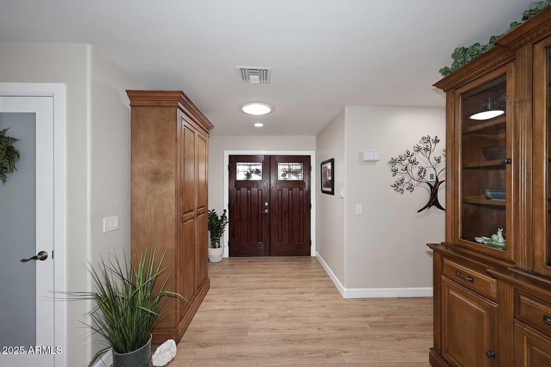 1906 Pebble Beach Dr, Tempe, AZ 85282