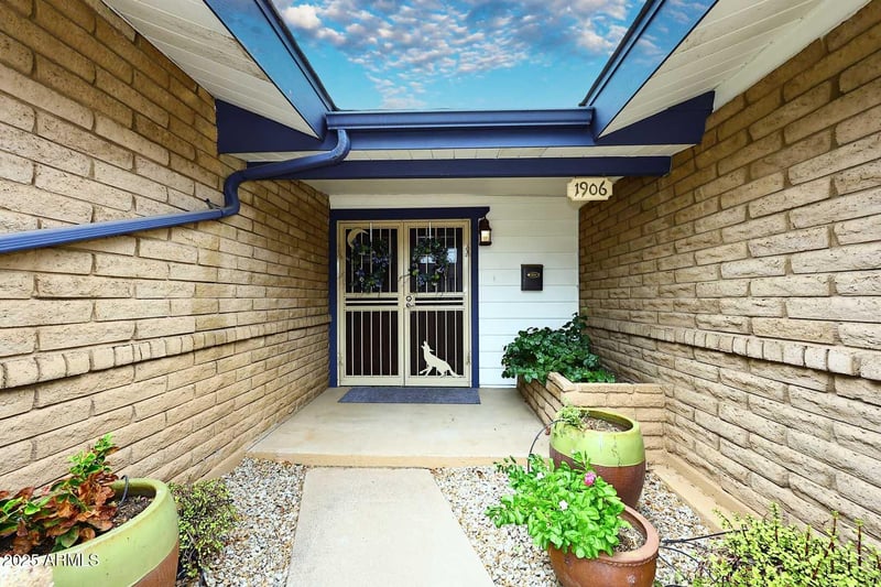 1906 Pebble Beach Dr, Tempe, AZ 85282