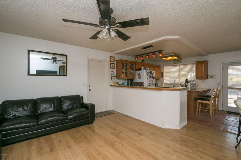 19062 N 2nd Ave, Phoenix, AZ 85027