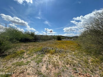 19065 K Mine Rd #1, Black Canyon City, AZ 85324