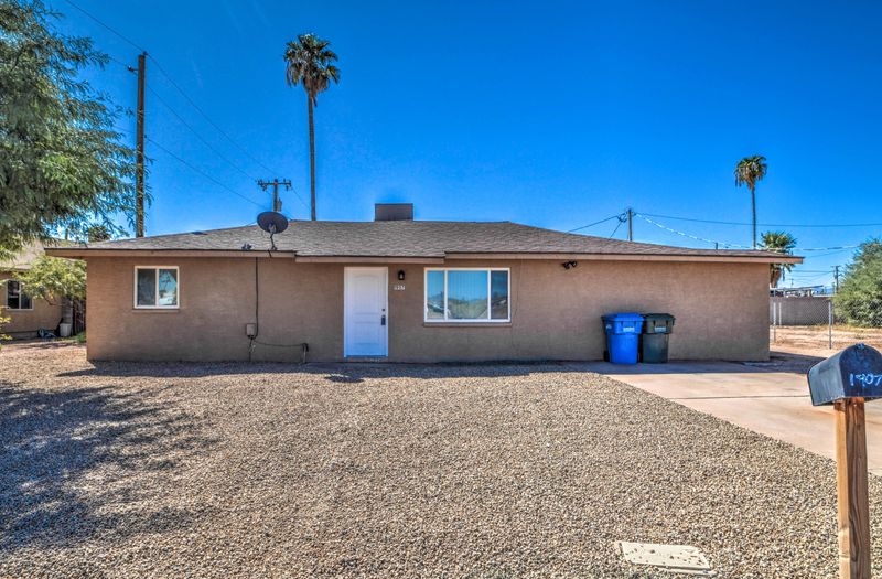 1907 E Encinas Ln, Phoenix, AZ 85040