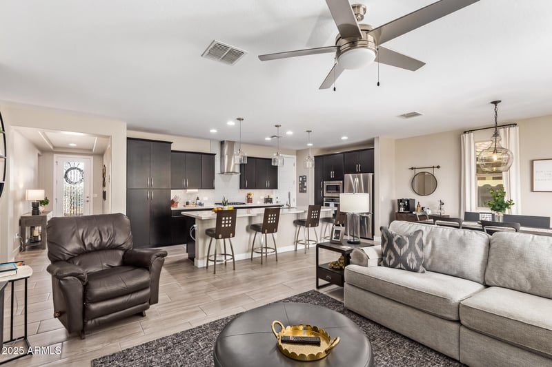19071 Shangri La Rd, Surprise, AZ 85388