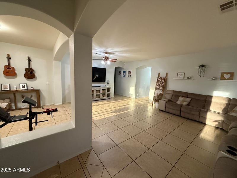 1909 80th Ave, Phoenix, AZ 85043