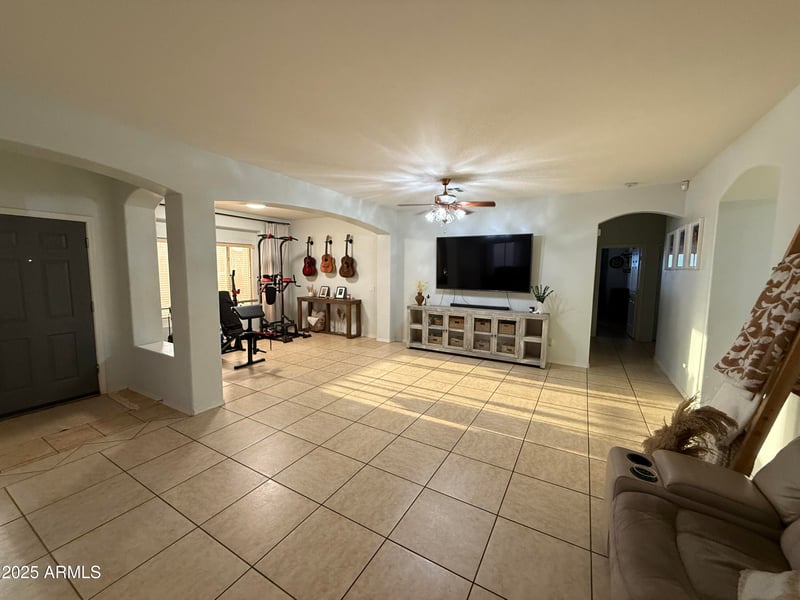 1909 80th Ave, Phoenix, AZ 85043