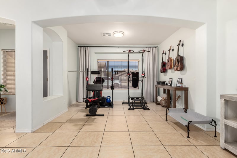 1909 80th Ave, Phoenix, AZ 85043