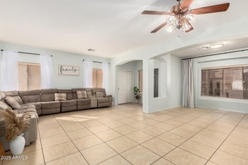 1909 80th Ave, Phoenix, AZ 85043