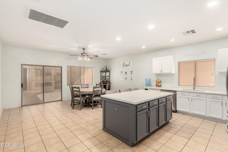 1909 80th Ave, Phoenix, AZ 85043