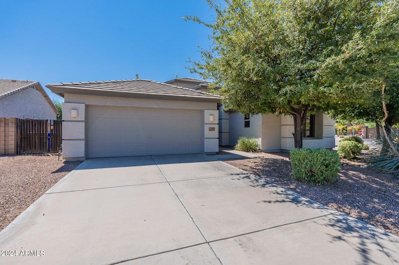 1909 E Springfield Pl, Chandler, AZ 85286