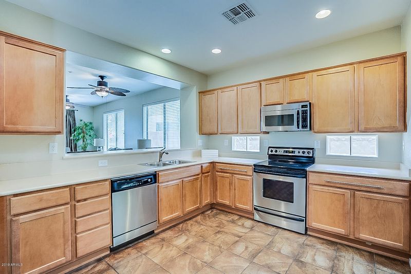 1909 W Steinbeck Dr, Anthem, AZ 85086