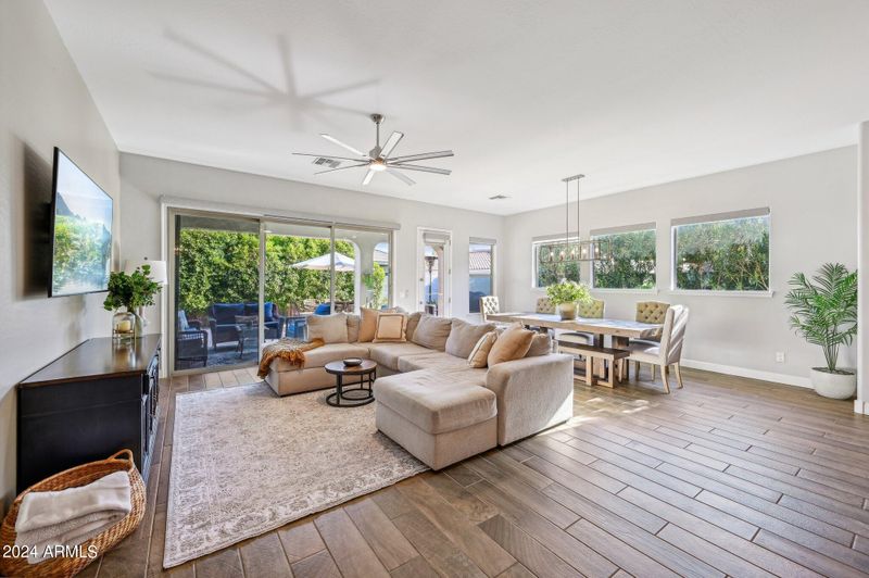 1909 W Yearling Rd, Phoenix, AZ 85085
