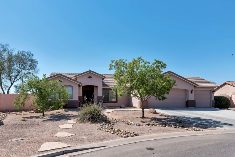 191 E Shire Ct, San Tan Valley, AZ 85143