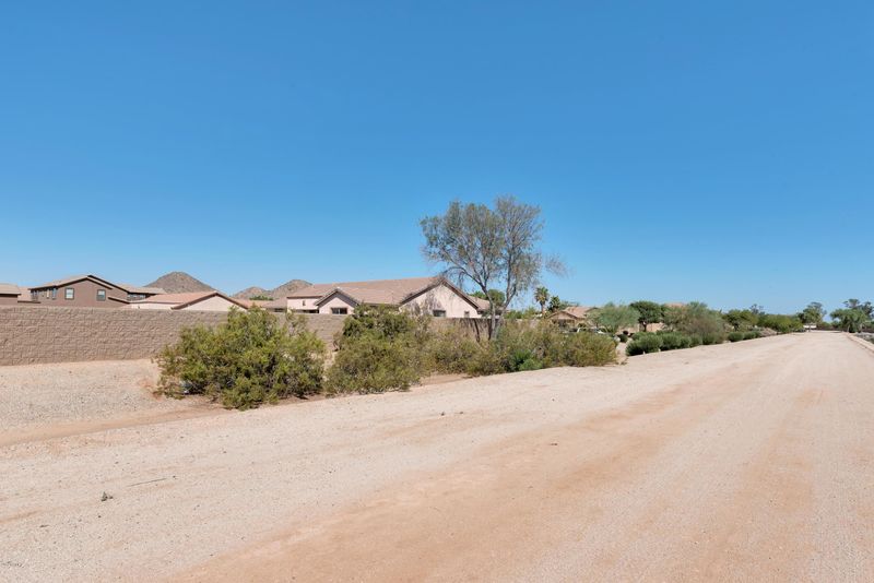 191 E Shire Ct, San Tan Valley, AZ 85143