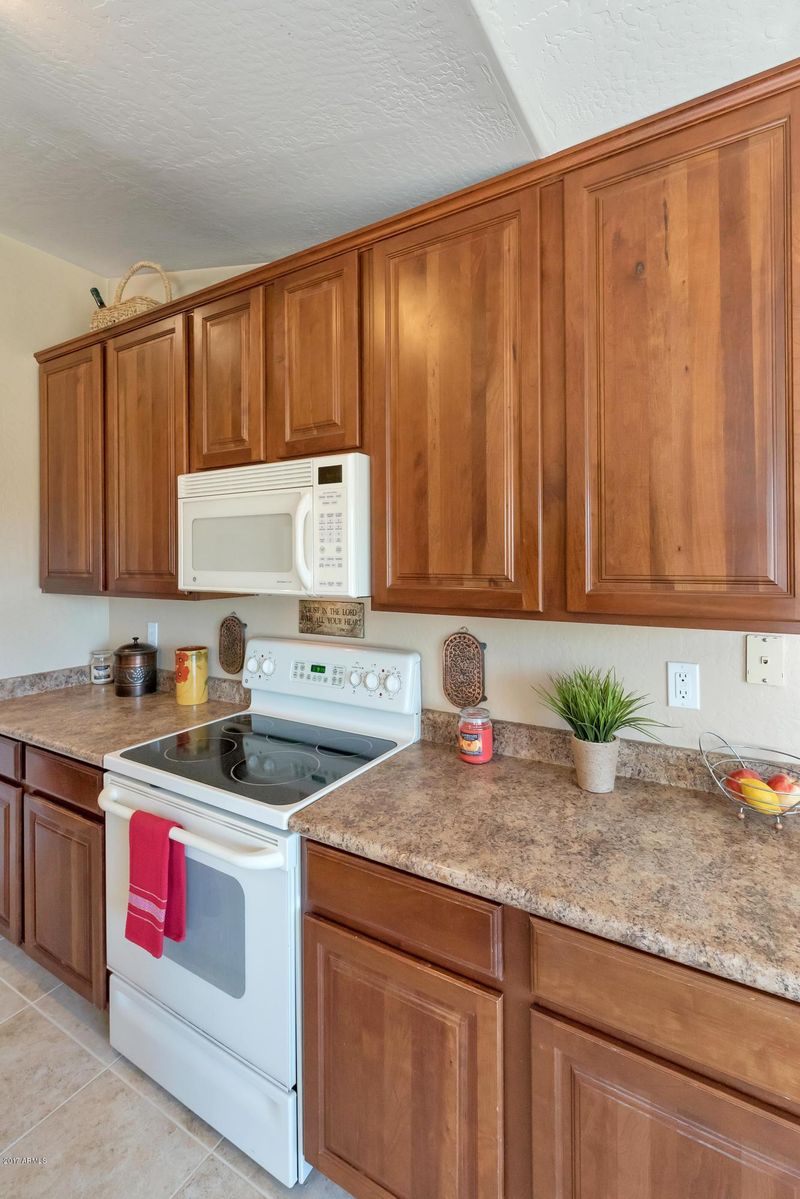 191 E Shire Ct, San Tan Valley, AZ 85143