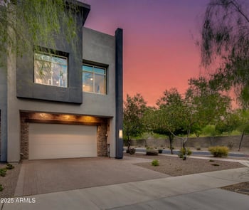 1910 Desert Hollow Dr, Phoenix, AZ 85085