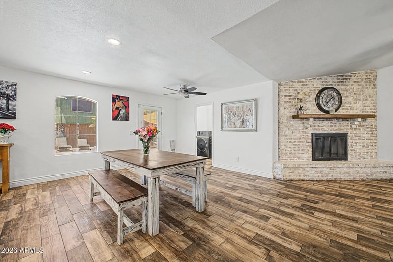 1910 E June Cir, Mesa, AZ 85203
