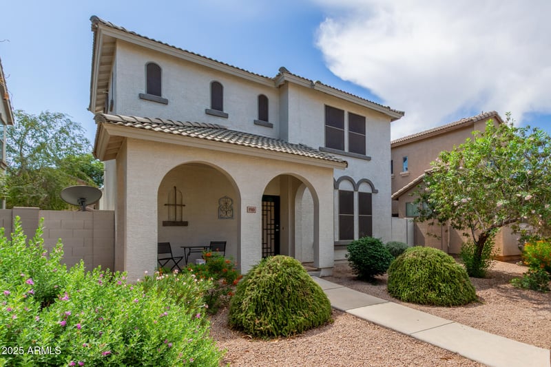 1910 Emily Ln, Gilbert, AZ 85295