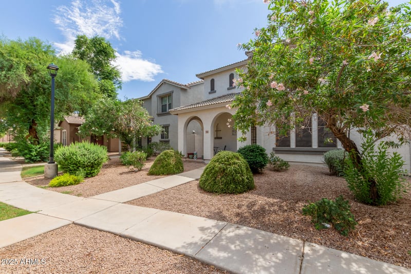 1910 Emily Ln, Gilbert, AZ 85295