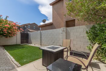 1910 Emily Ln, Gilbert, AZ 85295