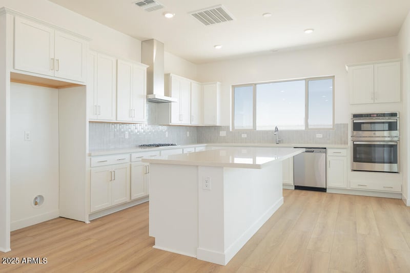 1910 Empeltre Rd, San Tan Valley, AZ 85140