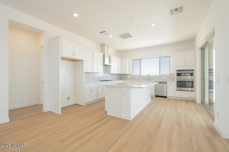 1910 Empeltre Rd, San Tan Valley, AZ 85140
