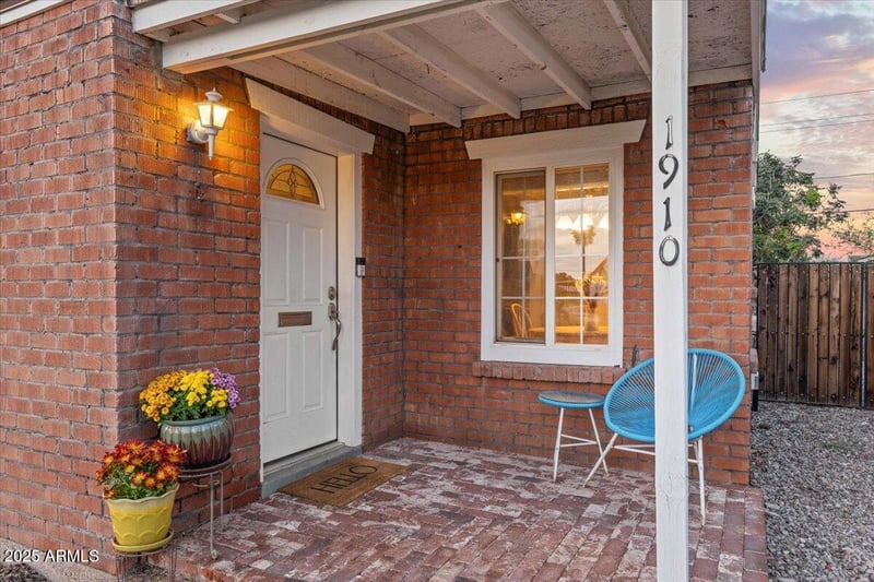 1910 Holly St, Phoenix, AZ 85009