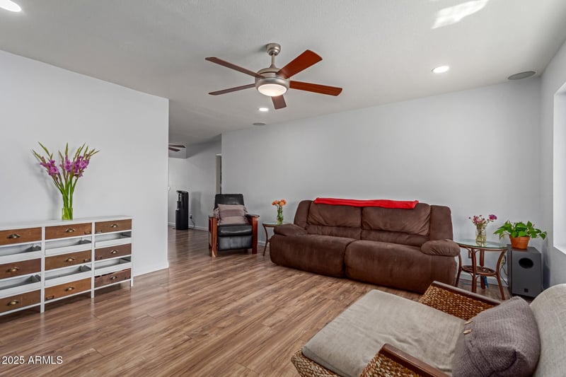 1910 Onza Ave, Mesa, AZ 85202