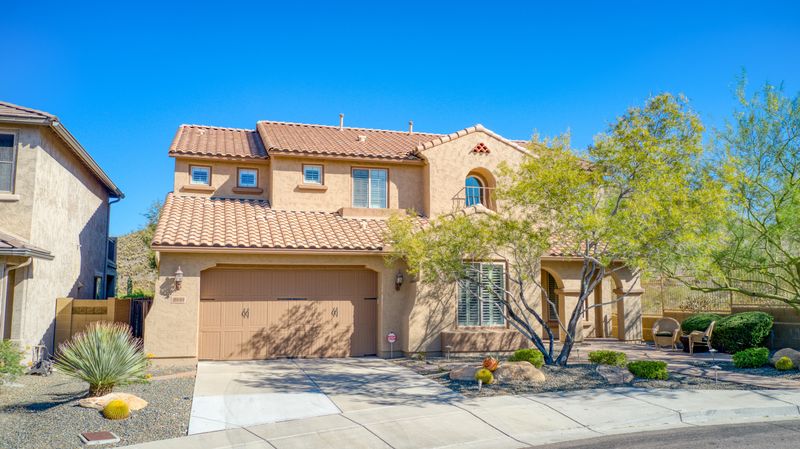 1910 W Chimney Rock Rd, Phoenix, AZ 85085