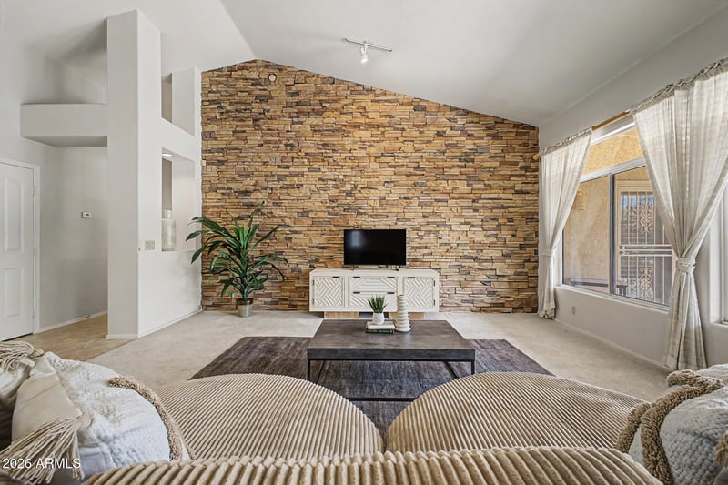 19105 90th Dr, Peoria, AZ 85382