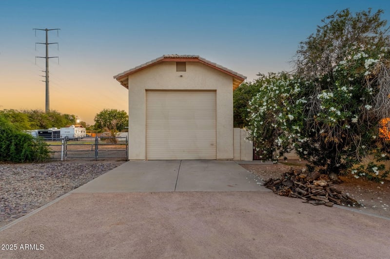 1911 Bruce Ave, Gilbert, AZ 85234