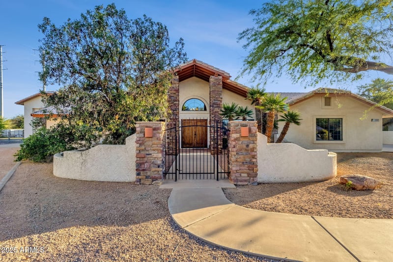 1911 Bruce Ave, Gilbert, AZ 85234