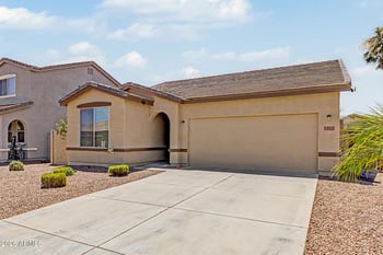 1911 Half Moon Cir, San Tan Valley, AZ 85144