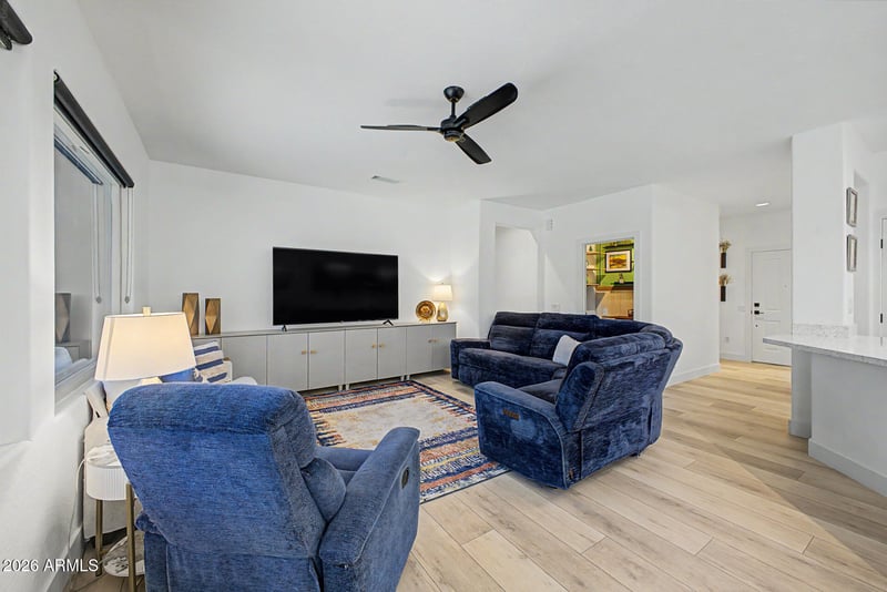 19119 N Casa Blanca Way, Surprise, AZ 85387