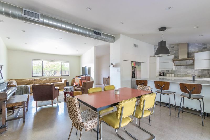 1912 E Lawrence Rd, Phoenix, AZ 85016