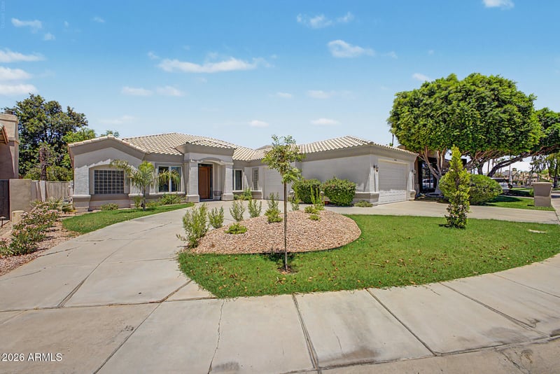 1912 Schooner Ct, Gilbert, AZ 85234