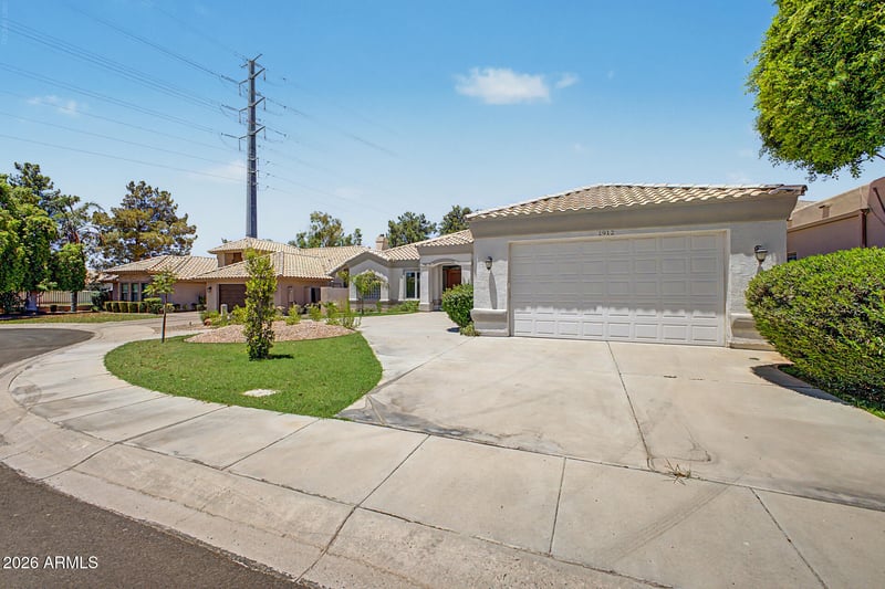 1912 Schooner Ct, Gilbert, AZ 85234