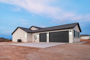 1912 Brooke Ln, San Tan Valley, AZ 85144