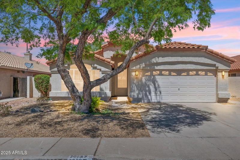 19127 79th Dr, Glendale, AZ 85308