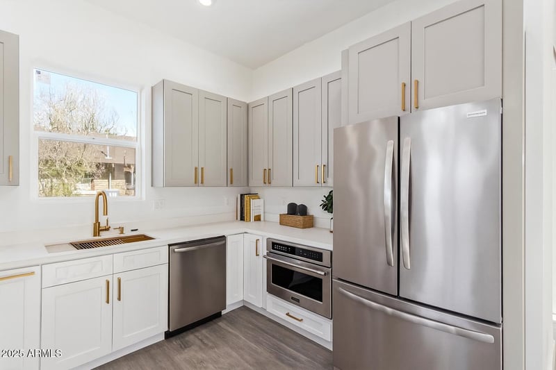 1913 Adams St, Phoenix, AZ 85009