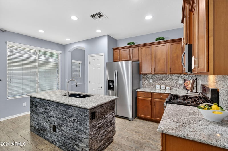 19137 Kingbird Dr, Queen Creek, AZ 85142